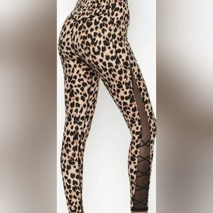 Victoria Secret Leopard Print Workout Leggings Size 10